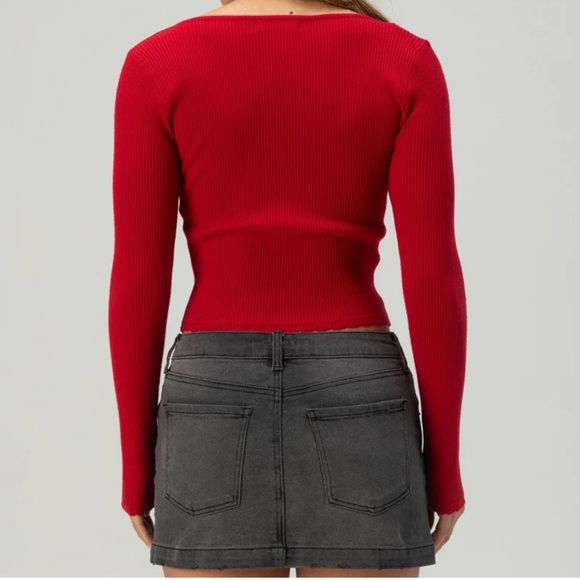 RSQ Long Sleeve Red Top w/ bow detail. NWT - Picture 4 of 7